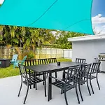 Spacious 5 Bedrooms With Large Pool, 12 Minutes To The Ocean