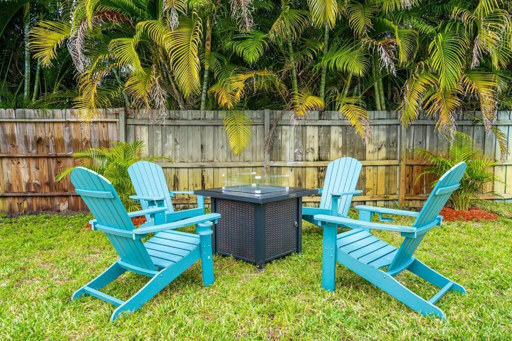 Casa de férias Spacious 5 Bedrooms With Large Pool, 12 Minutes To The Ocean Fort Lauderdale
